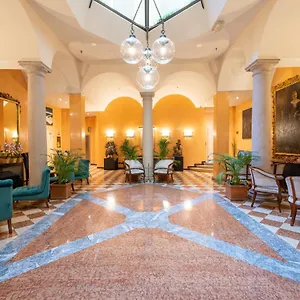 Regina 4*, Milano Italia